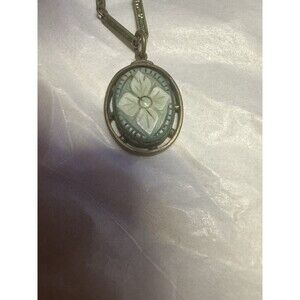 Vintage Cameo Pendant Necklace Floral Design